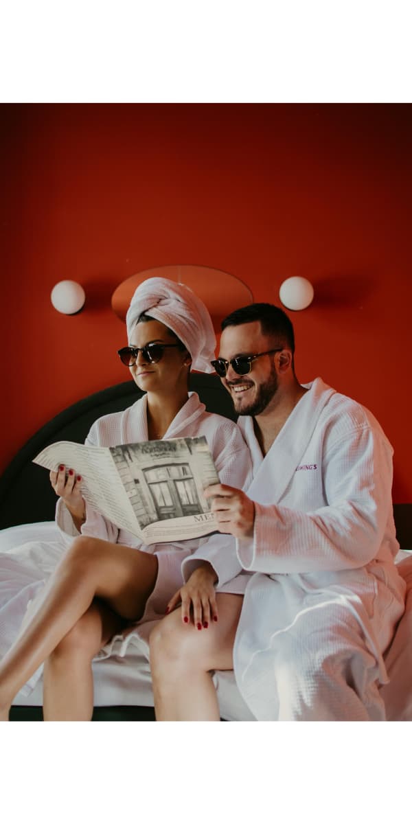 pareja en habitacion